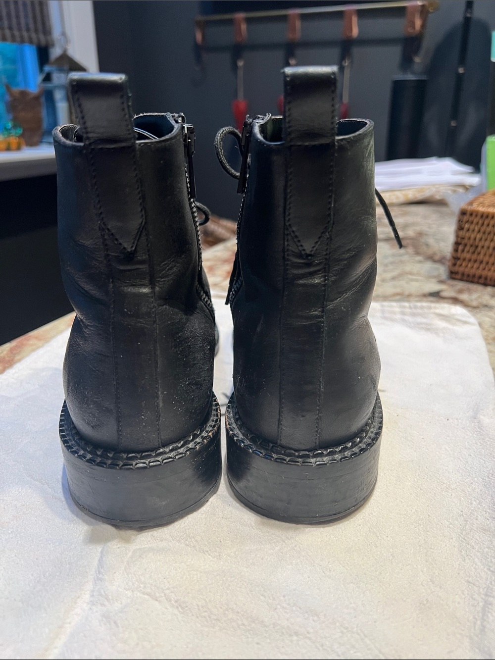 Vince Women’s Black Leather Cabria Lace-Up Boots - Size 8.5M - Picture 4 of 13